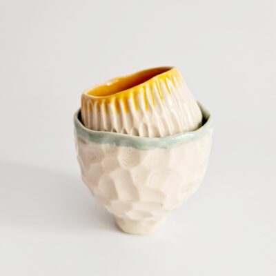 textured pinching cups