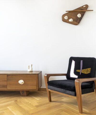 &HUE - WOOD AND PORCELAIN